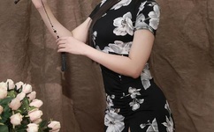 清纯漂亮小美女准备啪啪